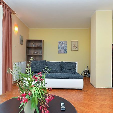Apartments Gracijano 1724 Ližnjan Eksteriør bilde