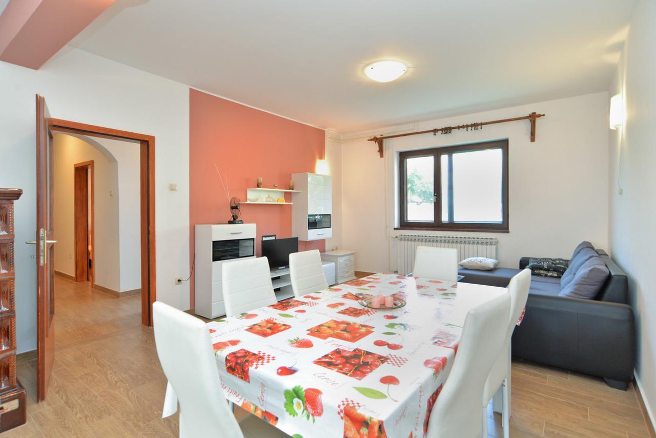 Apartments Gracijano 1724 Ližnjan Eksteriør bilde