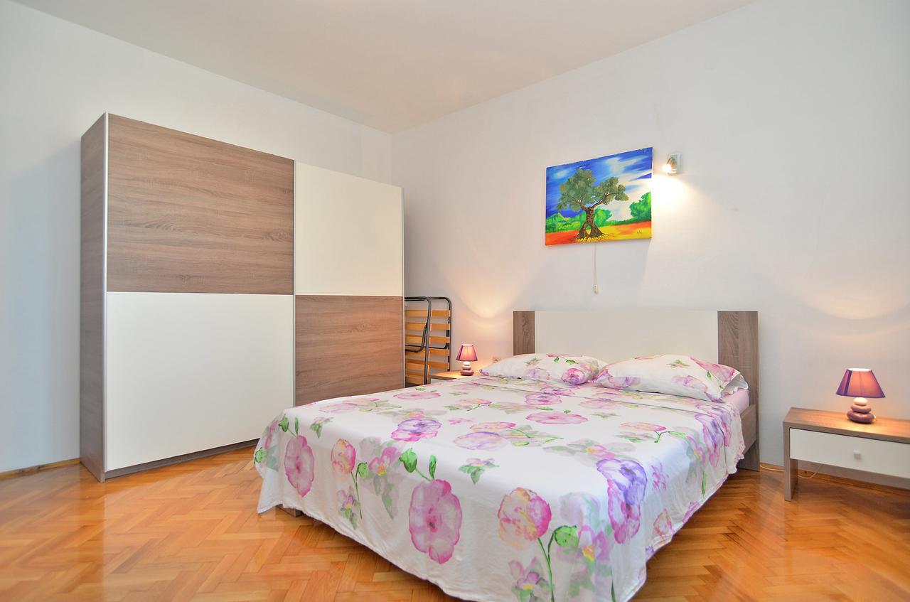 Apartments Gracijano 1724 Ližnjan Eksteriør bilde