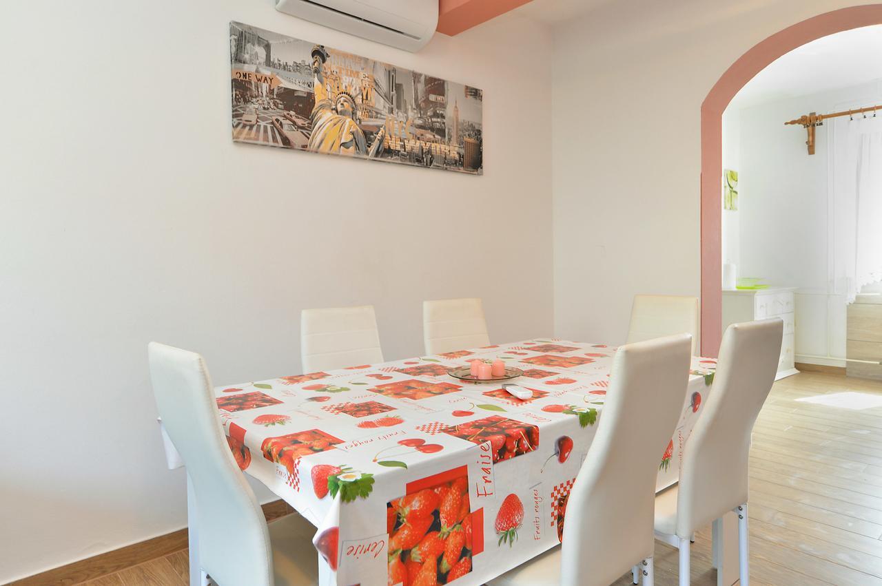 Apartments Gracijano 1724 Ližnjan Eksteriør bilde