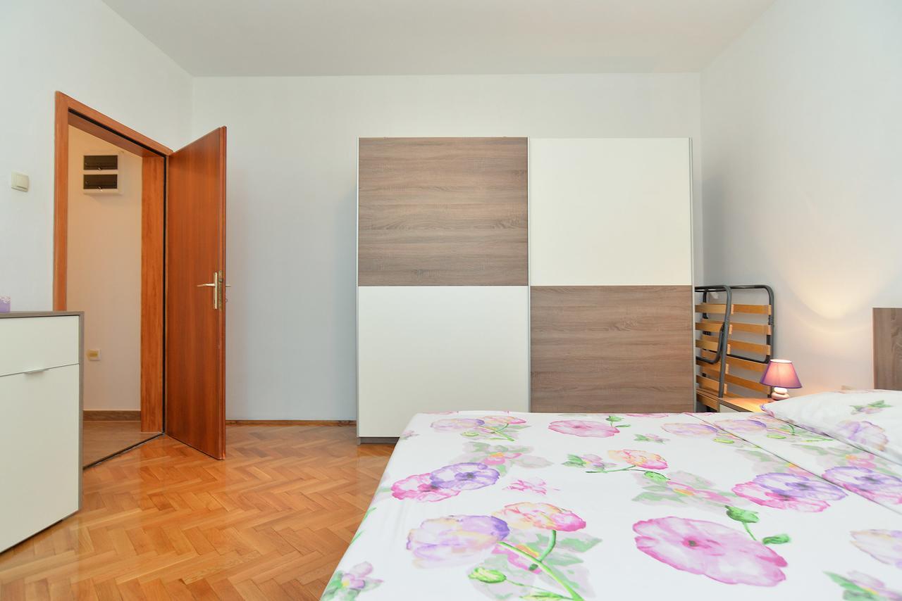 Apartments Gracijano 1724 Ližnjan Eksteriør bilde