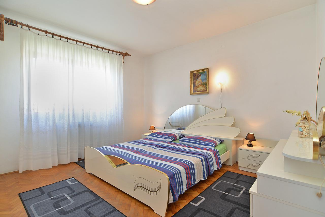 Apartments Gracijano 1724 Ližnjan Eksteriør bilde
