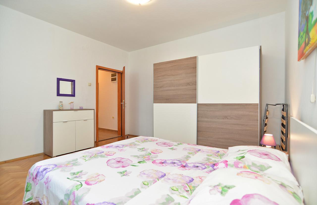 Apartments Gracijano 1724 Ližnjan Eksteriør bilde